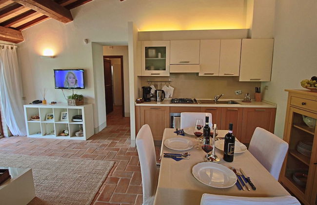 Modern Holiday Home in Foligno - Loc. With Pool - Foto 45