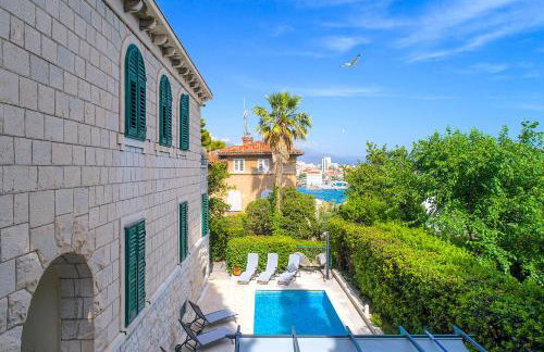 Stone Villa Majestic w Pool - Split Center - Photo 16