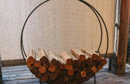 Fenced Yard, Walkable, Parking! - Photo 3