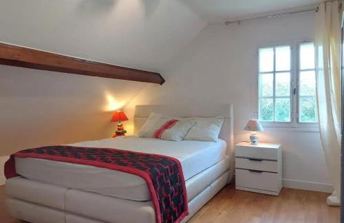 Maison spacieuse avec piscine à La Bazoche-Gouet - Foto 3