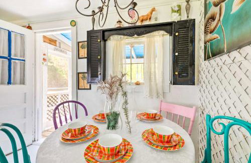 Oceanfront White Stone Cottage w/ Private Beach! - Photo 6