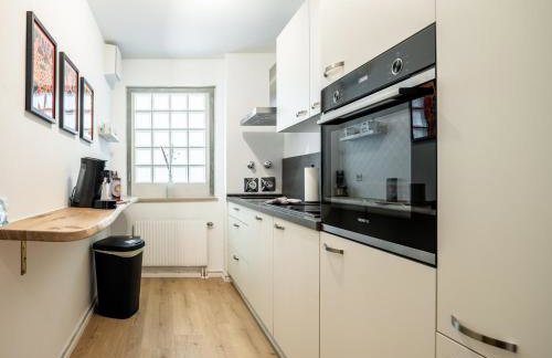 C4S -COME4STAY -InnHarmony- Stilvoll eingerichtetes Apartment für bis zu 8 Personen - Hochwertige Betten I voll ausgestattete Küche I Balkon I Badezimmer I WLAN I Smart TV - Foto 14