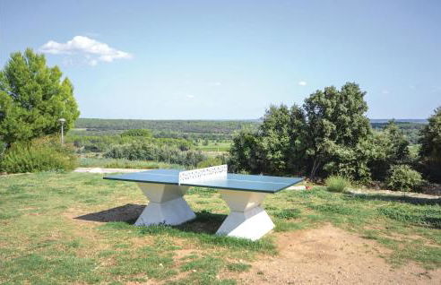 Cozy Home In Calvisson With Kitchen - Photo 9