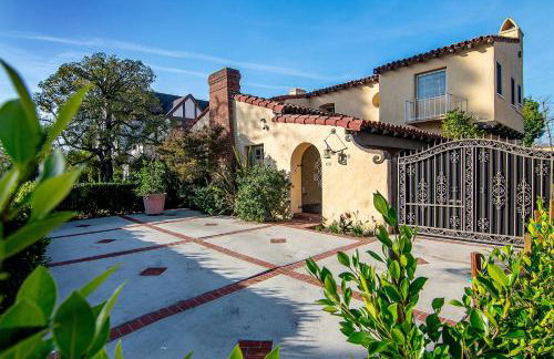 Spacious 4BR Spanish Villa In Hancock Park - Foto 3