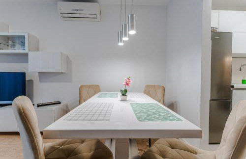 Flex SelfCheckIns 170 - Zagreb - Bedroom - Parking - Loggia - Foto 28