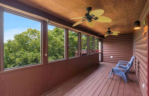 Secluded-Pvt Hot Tub-Free Daily Tickets-Walk to Table Rock Lake - Foto 22