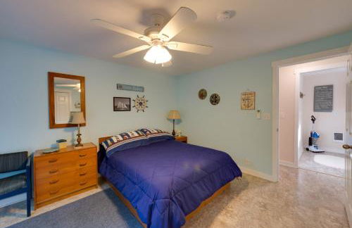 Herron Island Cabin with Deck Walk to Beach! - Foto 11