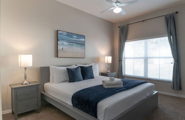 Charming Townhouse Near Disney - Photo 9