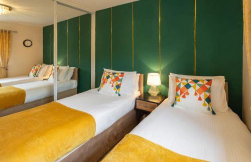 Luxurious 4 Dbl Bedroom house- home away from home - Foto 24