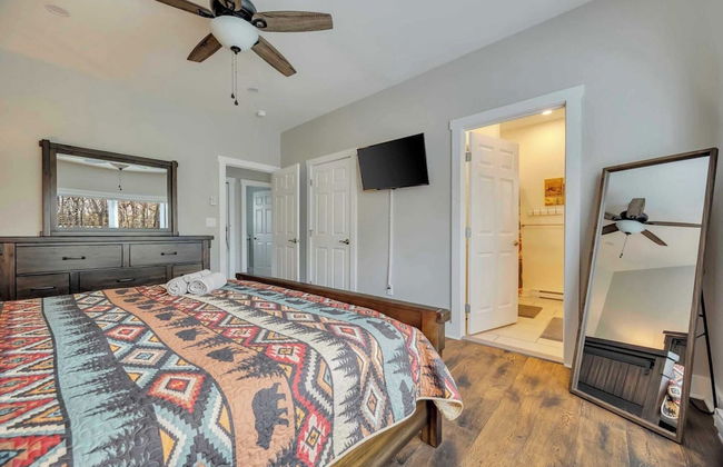 Bear Creek Bliss by Avantstay Sleeps 16 + Game Room, Deck, Fire Pit! - Foto 4