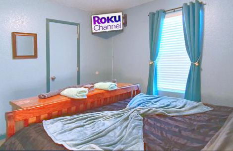 Ultimate Game Room Oasis for 12 - Private Patio - BBQ - 2 Kings - 6 TVs - Full-Body Massage Chair - Foto 29