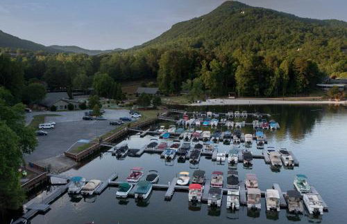 Indoor Pool and Golf Course Views Lake Lure Condo! - Foto 36