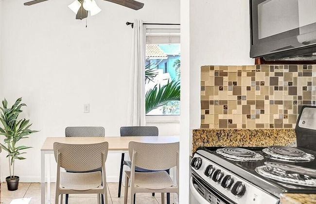 Beachfront Studio Hollywood Boardwalk Parking - Foto 7