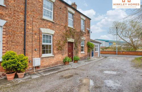 Centrally Tucked Away Private 4bed - Free parking! By Hinkley Homes Short Lets & Serviced Accommodation - Foto 41