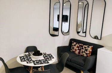 Luxurious 3 bed Ensuites & kitchenettes Nr LGI Hospital & Uni - Free 5G WIFI & Netflix Short Stays - Contractors Free Parking - Foto 27