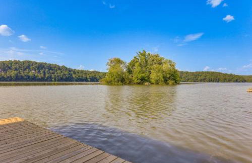 Waterfront Wheeler Lake Home with Furnished Deck - Photo 29