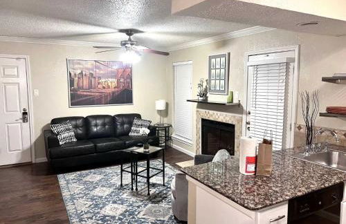 Cozy 2BD Condo DFW South Irving I02 - Foto 6