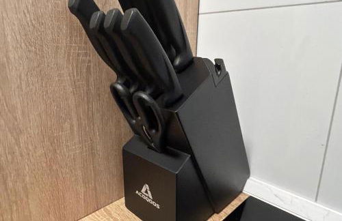 Spacious Apartment with Balcony - nearby Schlosspark - APOLONIAliving - Foto 29