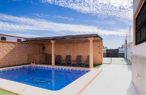 Cubo's Villa Paraiso - Photo 3