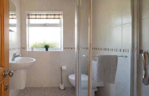 Chase Lodge, Kenilworth, Family Sized Cottage With free Wifi - Foto 16