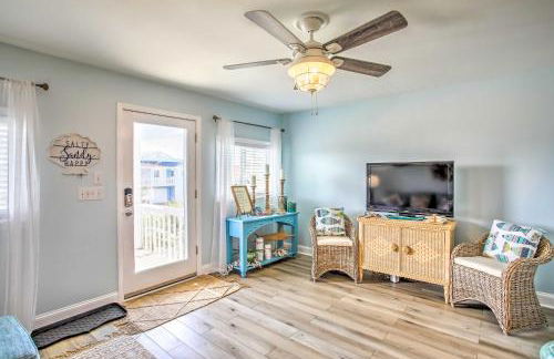 Coastal Oasis with Decks Walk to Holden Beach! - Foto 5