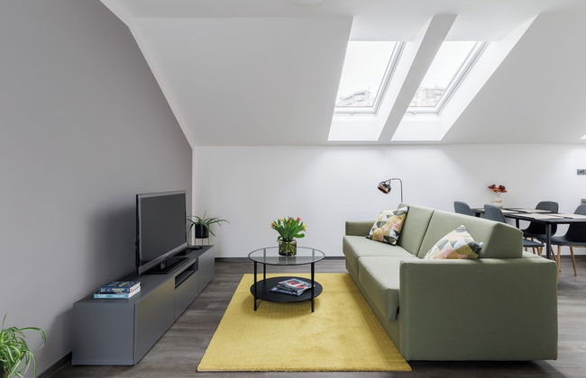 River Apartments - Photo 5