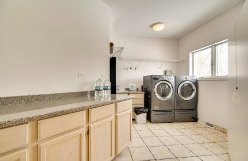 Hot Tub and Sauna Hoffman Estates Villa in Elgin! - Foto 40