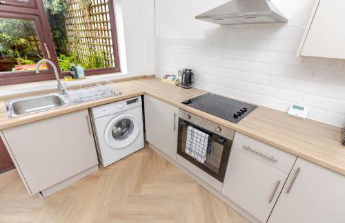 Cosy city centre home - Wi-Fi - Free Parking - Photo 6