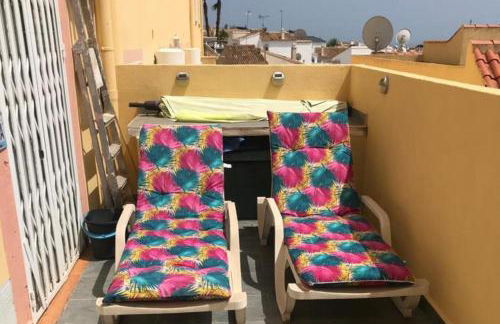 3 Bed Villa Sleeps 6 - Pets Ok - Communal Pool - Foto 10