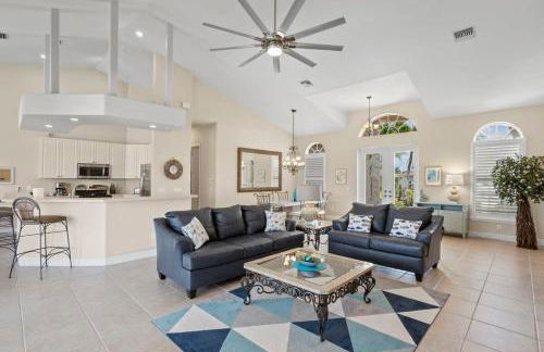 Cape Serenity- Premier Waterfront Villa with Kayaks and Bikes - Photo 5