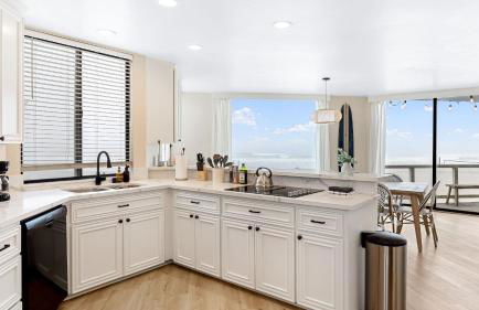 Beachfront Home w Ocean Views • Right on Mission Beach Belmont by AvantStay - Foto 8