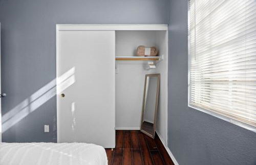 3 Bed 2 Bath Newly Furnished - Available Now - Photo 33