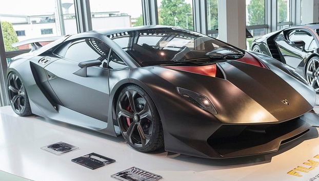 Excursão privada de um dia à Ferrari e Lamborghini com almoço - Foto 4