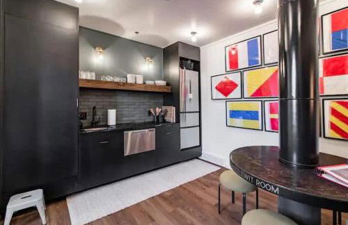 Spacious Riverfront Suite - Close to Downtown - Foto 4