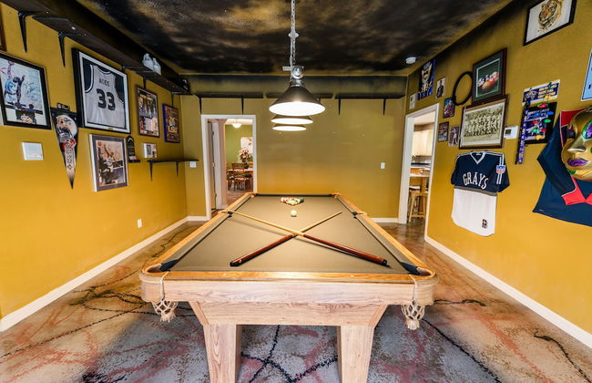 Chic Renovated Oasis: Disney & Universal Nearby 4 Bedroom Home by RedAwning - Foto 25