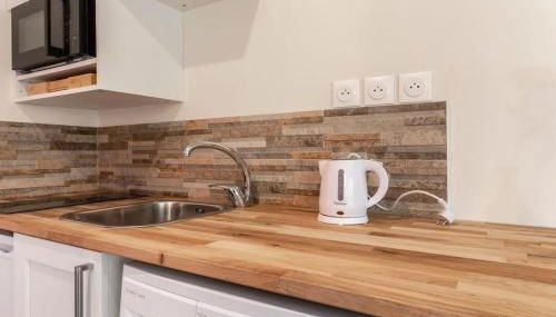 Love Room avec Jacuzzi, Le Saccard - Foto 2, stove, minibar