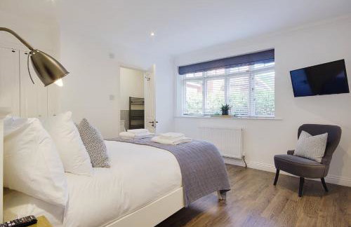 The Coach House Branksome - Photo 26