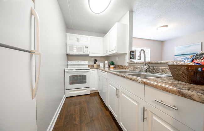 Stay Avenida Westshore - Photo 23