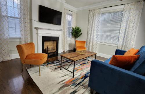 Spacious Centrally Located 3 Bed 2 Bath - Sleeps 8 - Foto 5