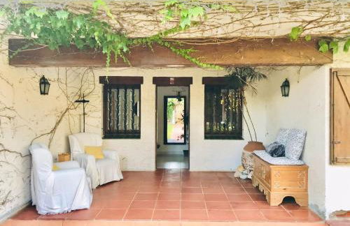 Casa mediterránea con gran jardín y piscina a 500 m de la playa - Foto 37