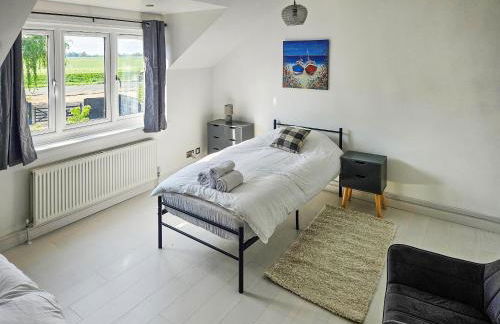 Riverside - Photo 14