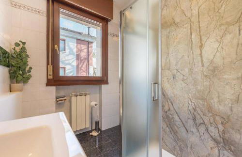 6 ospiti, parcheggio gratis, 10 minuti da Venezia - Photo 14