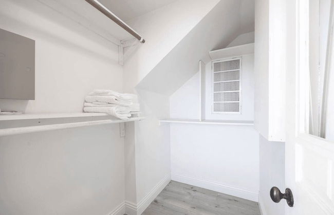 Castlewood by Avantstay Malibu Cliffside + View - Photo 27