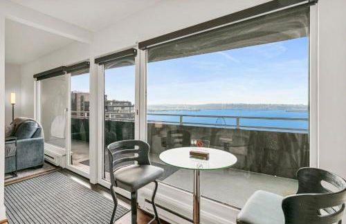 Luxury, ocean view Condo with deck and indoor pool - Foto 16