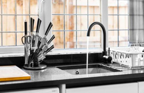 Charming Harvington Cottage - Hot Tub, Pet Friendly, Sleeps 11 - Foto 58