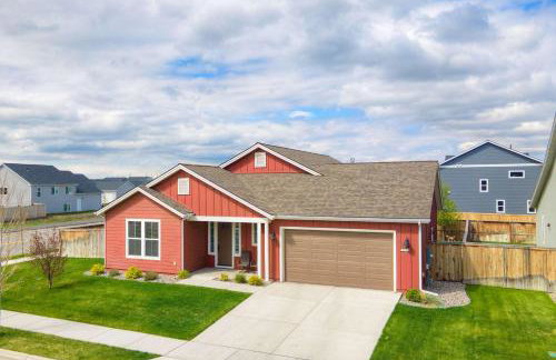 Scenic Modern Home with Private Patio & Fireplace - Foto 46