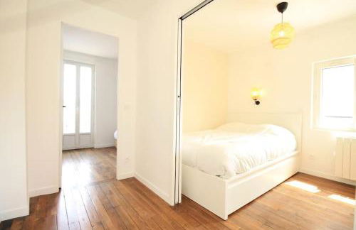 Disponible - Maison Entière Rénovée - Matelas Emma - RERB, 5mn Paris - Parking Rue Gratuit - Matelas Emma - 6 pers - 2 Terrasses - Foto 1
