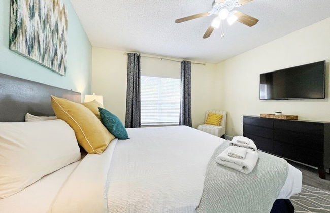 Madiera Magic 5 Bedroom Home by RedAwning - Photo 3