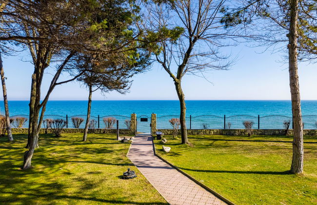 Epico Seafront and Garden Apartments - Foto 1