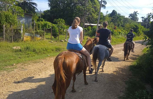 Horse Riding in The Parque El Cubano Natural Park - Foto 5